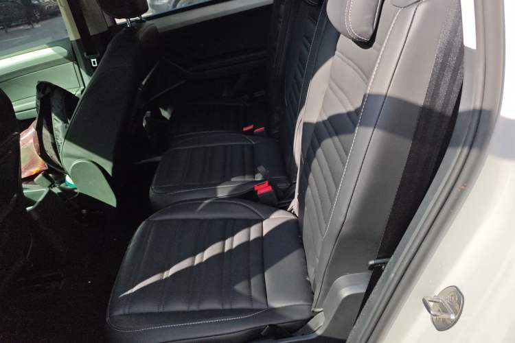 Used Volkswagen Touran 2021 Volkswagen Touran L 280TSI DSG Style Edition 7 Seats Left Rear Seat