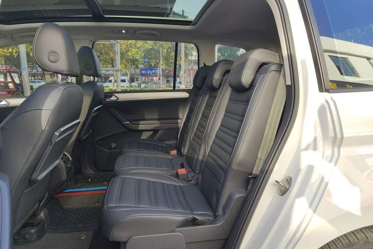 Used Volkswagen Touran 2021 Touran L 280TSI DSG Comfort Edition 7 Seats Left Rear Seat