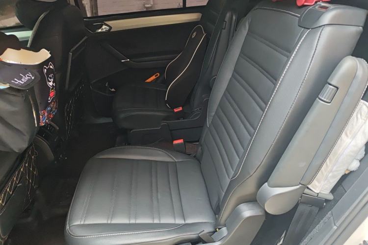 Used Volkswagen Touran 2021 Tiguan L 280TSI DSG Boundary-Pushing Luxury Edition 6 Seats Left Rear Seat