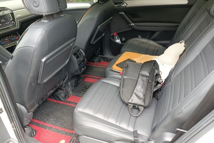 Used Volkswagen Touran 2021 Volkswagen Touran L 280TSI DSG Boundary Edition 7-Seater Left Rear Seat