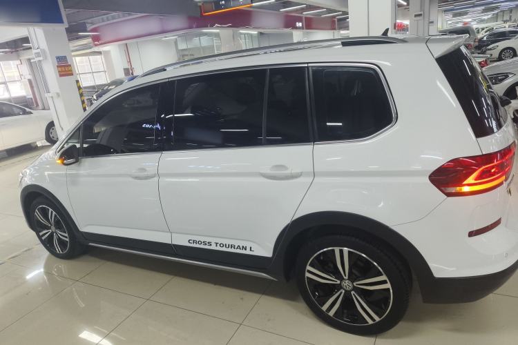 Used Volkswagen Touran 2021 Volkswagen Touran L 280TSI DSG Boundary Edition 7-Seater Left Side