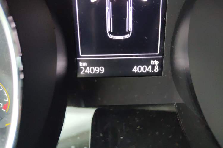 Used Volkswagen Touran 2021 Volkswagen Touran L 280TSI DSG Boundary Edition 7-Seater Odometer Close Up