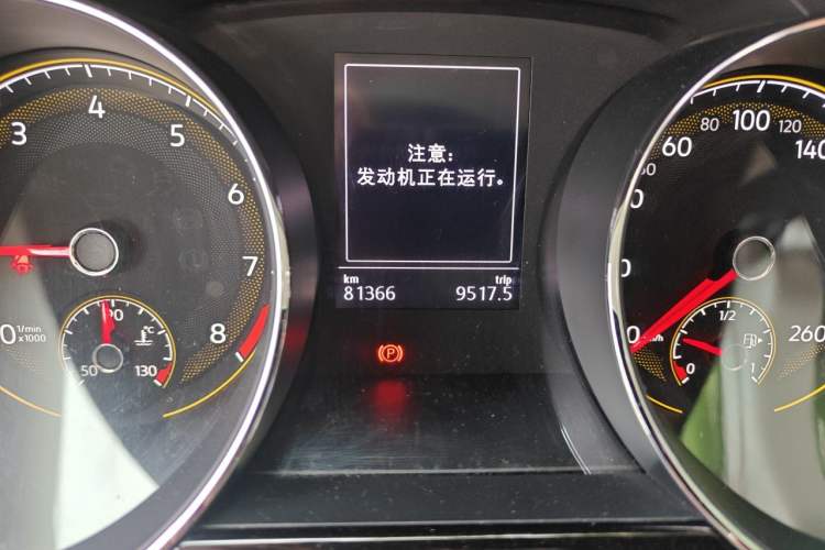 Used Volkswagen Touran 2021 Volkswagen Touran L 280TSI DSG Boundary Edition 7-Seater Odometer Close Up