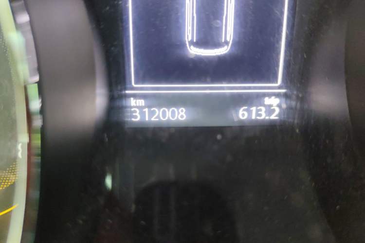 Used Volkswagen Touran 2021 Touran L 280TSI DSG Comfort Edition 7 Seats Odometer Close Up