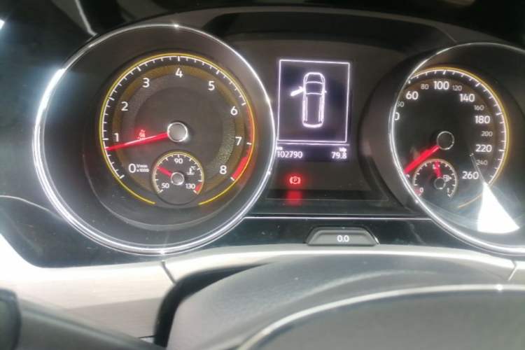 Used Volkswagen Touran 2021 Touran L 280TSI DSG Comfort Edition 7 Seats Odometer Close Up