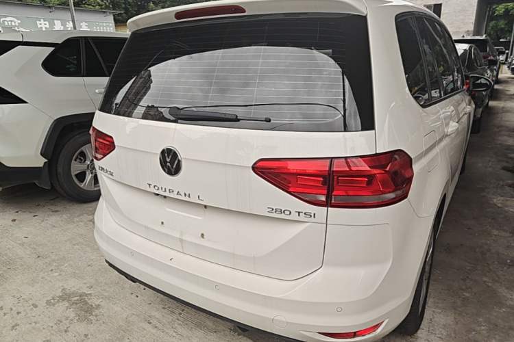 Used Volkswagen Touran 2021 Volkswagen Touran L 280TSI DSG Style Edition 7 Seats Rear