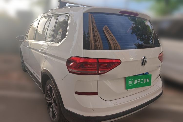 Used Volkswagen Touran 2021 Volkswagen Touran L 280TSI DSG Boundary Edition 7-Seater Rear Left 45 Deg