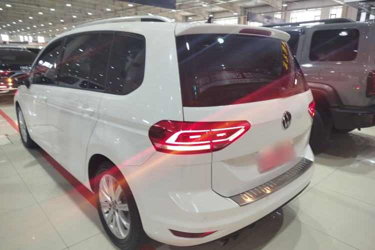 Used Volkswagen Touran 2021 Touran L 280TSI DSG Comfort Edition 7 Seats Rear Left 45 Deg