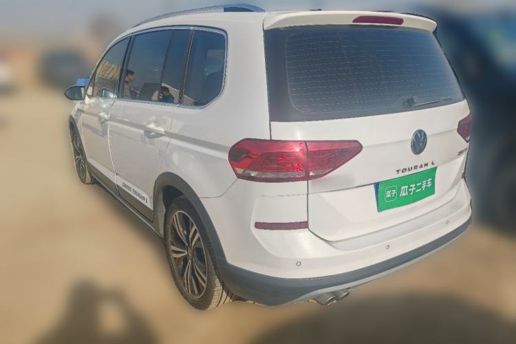 Used Volkswagen Touran 2021 Volkswagen Touran L 280TSI DSG Boundary Edition 7-Seater Rear Left 45 Deg