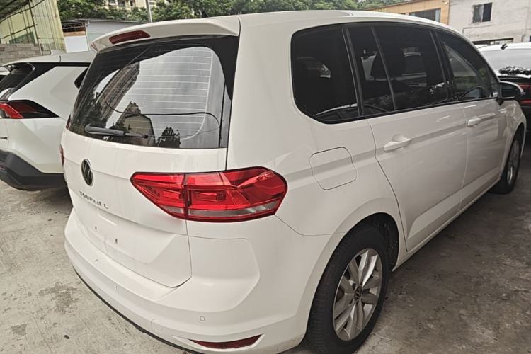 Used Volkswagen Touran 2021 Volkswagen Touran L 280TSI DSG Style Edition 7 Seats Rear Right 45 Deg
