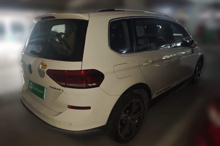 Used Volkswagen Touran 2021 Volkswagen Touran L 280TSI DSG Boundary Edition 7-Seater Rear Right 45 Deg