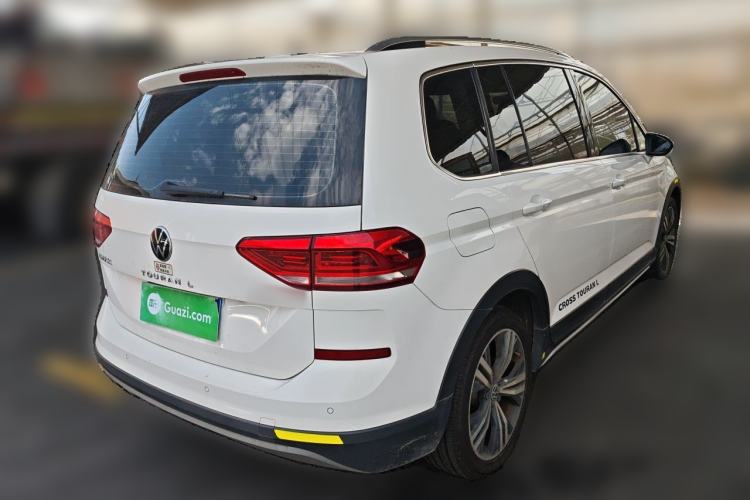 Used Volkswagen Touran 2021 Volkswagen Touran L 280TSI DSG Boundary Edition 7-Seater Rear Right 45 Deg