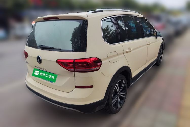 Used Volkswagen Touran 2021 Volkswagen Touran L 280TSI DSG Boundary Edition 7-Seater Rear Right 45 Deg