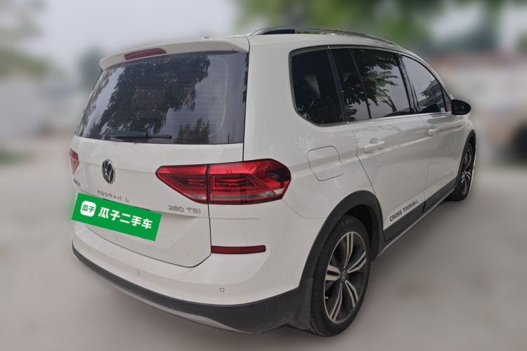 Used Volkswagen Touran 2021 Volkswagen Touran L 280TSI DSG Boundary Edition 7-Seater Rear Right 45 Deg