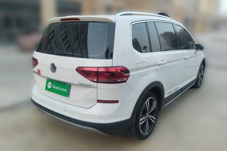 Used Volkswagen Touran 2021 Volkswagen Touran L 280TSI DSG Boundary Edition 7-Seater Rear Right 45 Deg