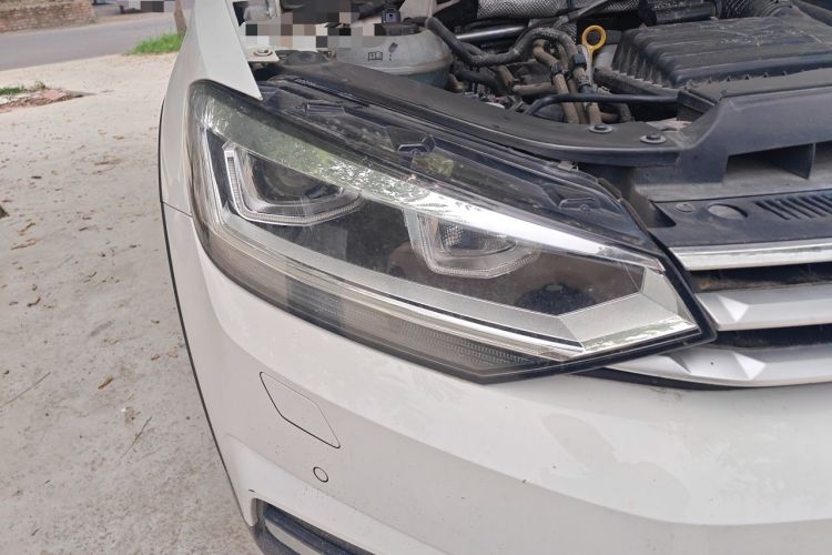Used Volkswagen Touran 2021 Volkswagen Touran L 280TSI DSG Boundary Edition 7-Seater Right Front Headlight