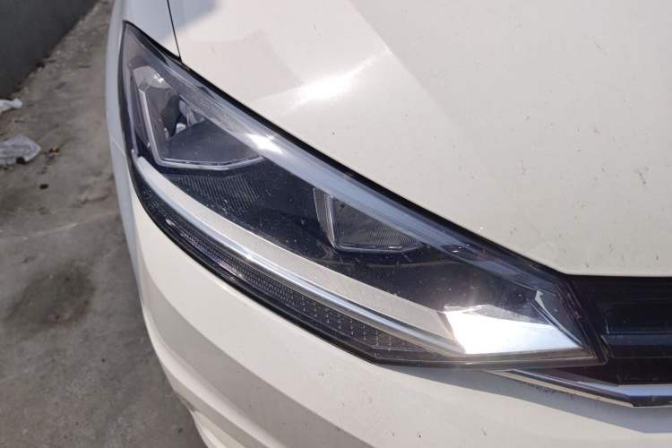 Used Volkswagen Touran 2021 Volkswagen Touran L 280TSI DSG Style Edition 7 Seats Right Front Headlight