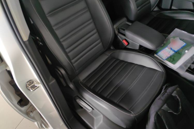 Used Volkswagen Touran 2021 Touran L 280TSI DSG Comfort Edition 7 Seats Right Front Seat