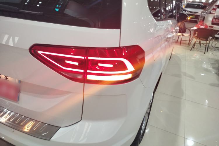 Used Volkswagen Touran 2021 Touran L 280TSI DSG Comfort Edition 7 Seats Right Rear Taillight
