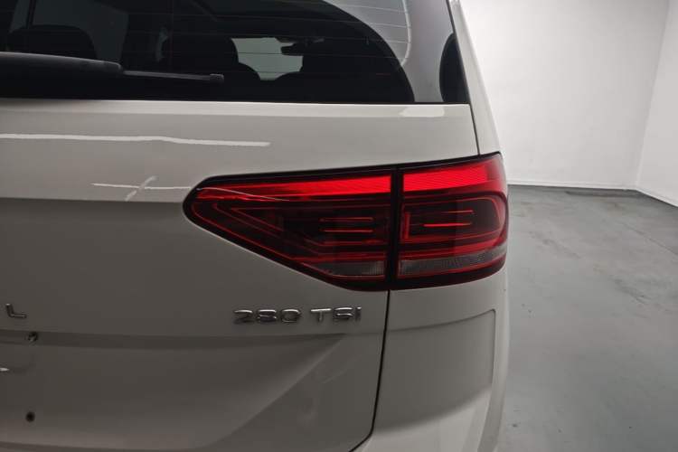 Used Volkswagen Touran 2021 Touran L 280TSI DSG Comfort Edition 7 Seats Right Rear Taillight