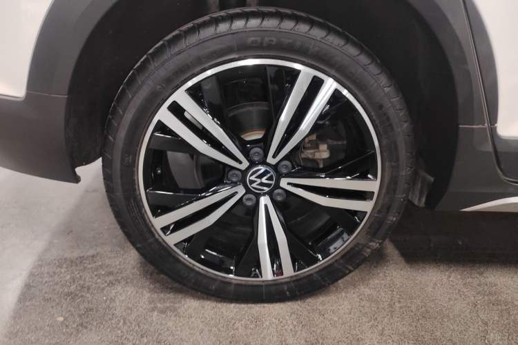 Used Volkswagen Touran 2021 Tiguan L 280TSI DSG Boundary Edition 6-Seater Right Rear Wheel Hub