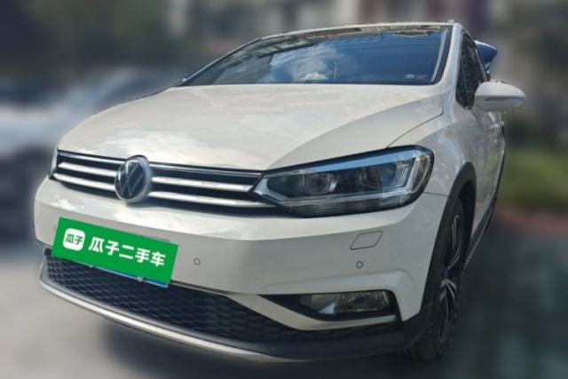 Volkswagen Touran 2021 Volkswagen Touran L 280TSI DSG Boundary Edition 7-Seater usata