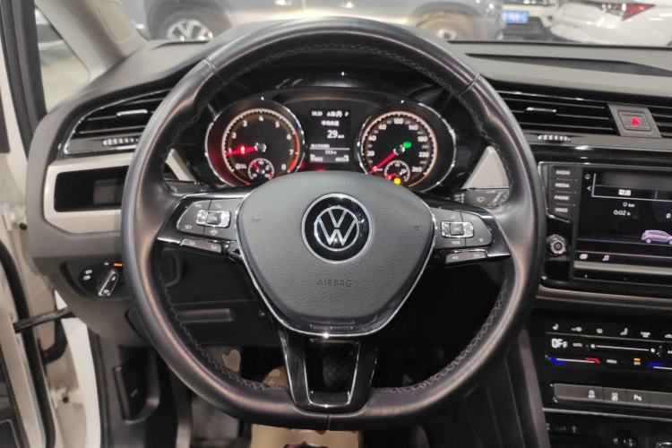 Used Volkswagen Touran 2021 Tiguan L 280TSI DSG Boundary Edition 6-Seater Steering Wheel