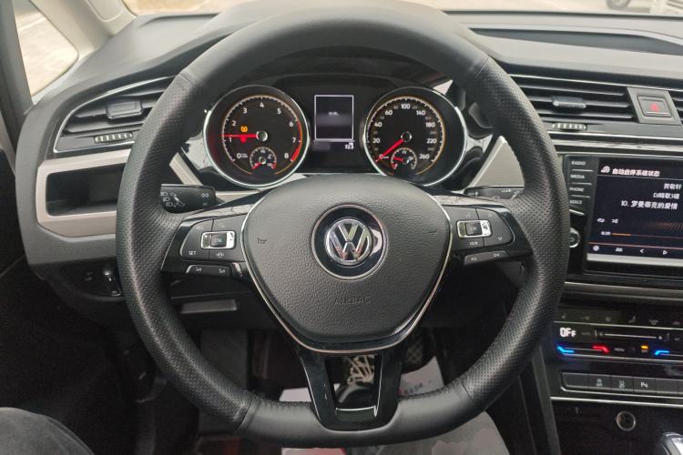 Used Volkswagen Touran 2021 Volkswagen Touran L 280TSI DSG Boundary Edition 7-Seater Steering Wheel