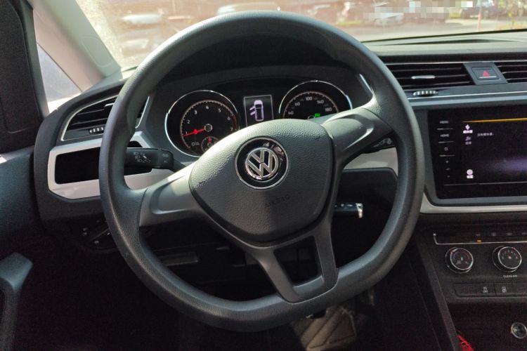 Used Volkswagen Touran 2021 Volkswagen Touran L 280TSI DSG Style Edition 7 Seats Steering Wheel
