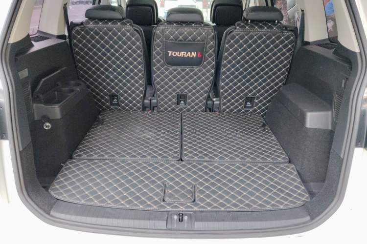 Used Volkswagen Touran 2021 Touran L 280TSI DSG Comfort Edition 7 Seats Trunk