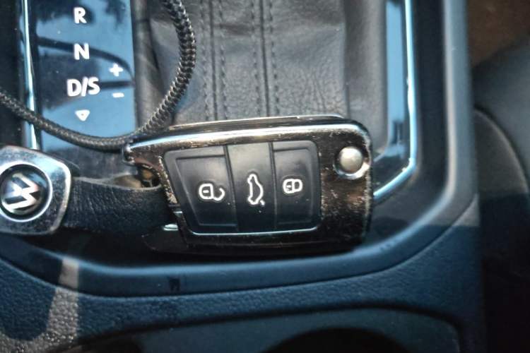 Used Volkswagen Touran 2021 Volkswagen Touran L 280TSI DSG Boundary Edition 7-Seater Vehicle Key