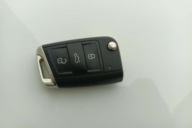 Used Volkswagen Touran 2021 Volkswagen Touran L 280TSI DSG Boundary Edition 7-Seater Vehicle Key