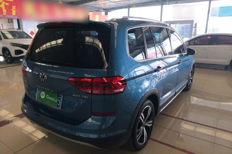 Used Volkswagen Touran 2022 Volkswagen Touran L 280TSI DSG Boundary Edition 7 Seats Exterior 5