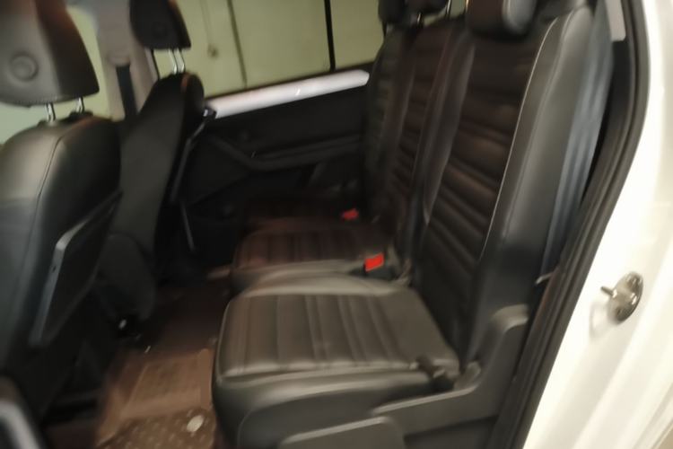 Used Volkswagen Touran  Left Rear Seat