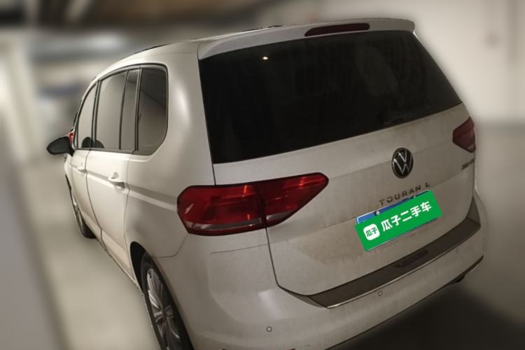 Used Volkswagen Touran  Rear Left 45 Deg