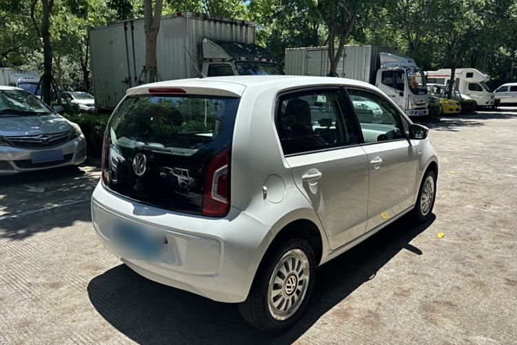 Used Volkswagen up! 2015 1.0L move up! Exterior 3