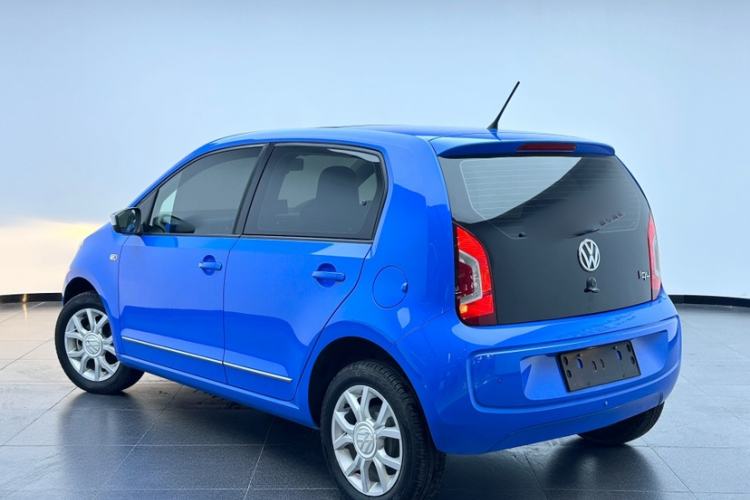 Used Volkswagen up! 2015 1.0L go high! Exterior 2