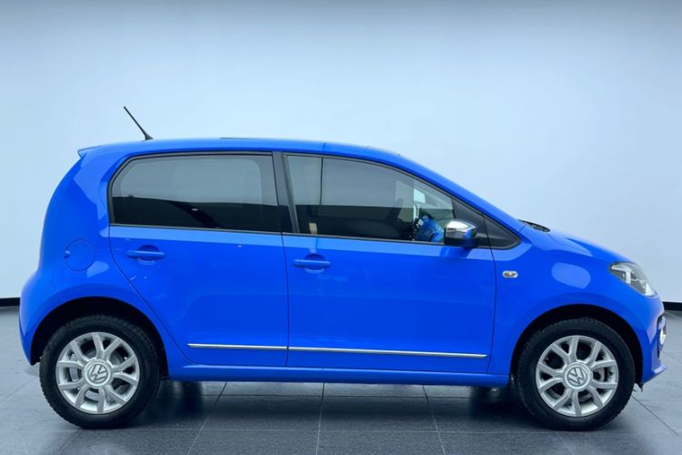 Used Volkswagen up! 2015 1.0L go high! Exterior 3