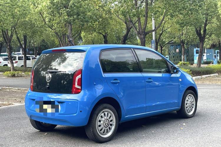 Used Volkswagen up! 2015 1.0L move up! Exterior 4