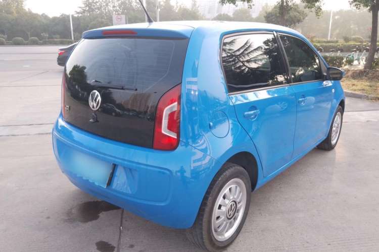 Used Volkswagen up! 2015 1.0L move up! Exterior 5
