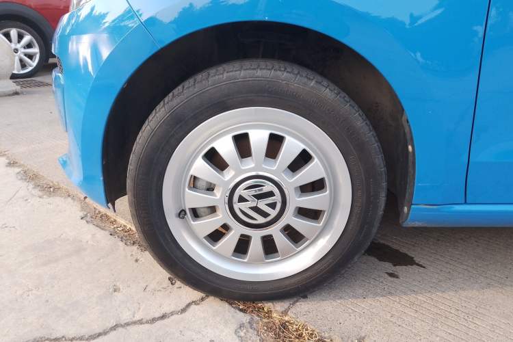 Used Volkswagen up! 2015 1.0L move up! Exterior 7