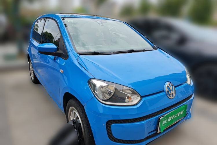 Used Volkswagen up! 2015 1.0L move up! Front Right 45 Deg