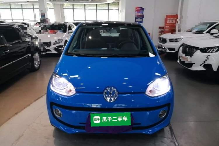 Used Volkswagen up! 2015 1.0L go high! Front