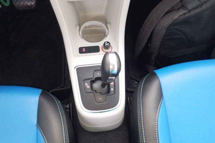 Used Volkswagen up! 2015 1.0L move up! Gear Lever