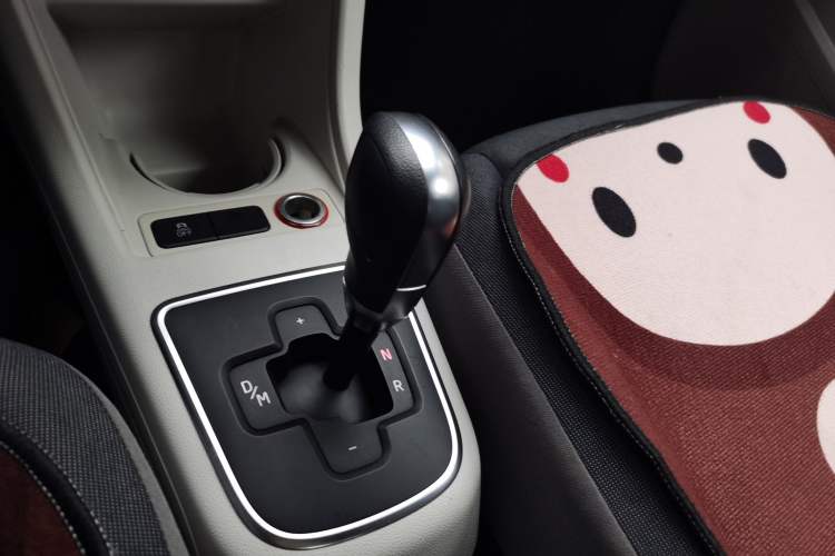 Used Volkswagen up! 2015 1.0L move up! Gear Lever
