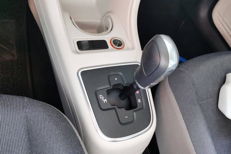 Used Volkswagen up! 2015 1.0L move up! Gear Lever