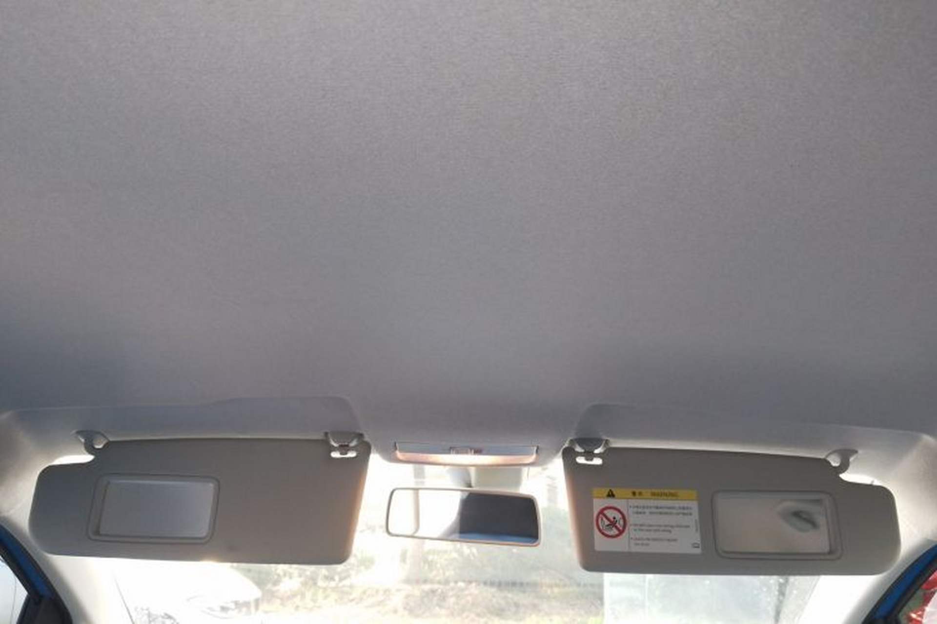 Used Volkswagen up! 2015 1.0L move up! Headliner