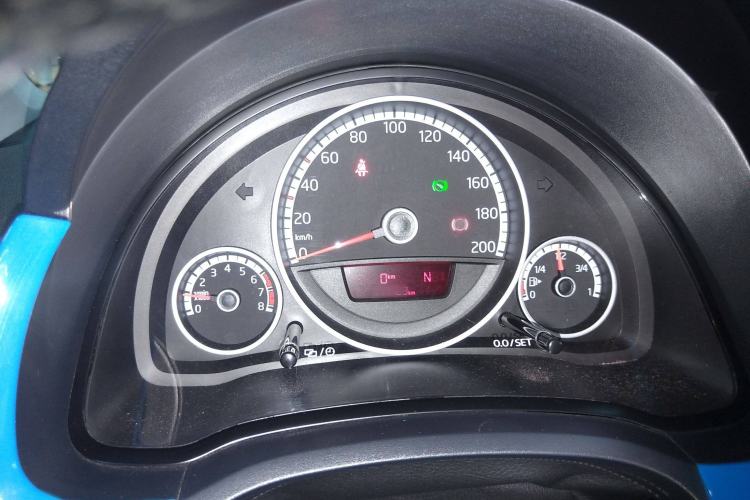 Used Volkswagen up! 2015 1.0L go high! Instrument Cluster