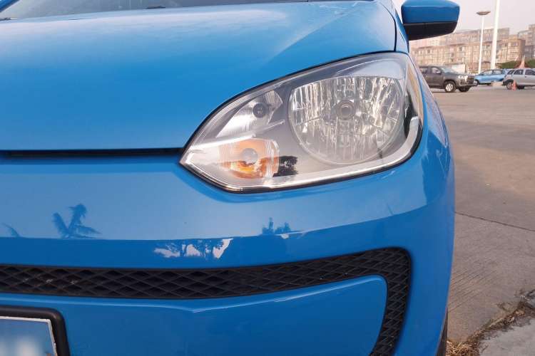 Used Volkswagen up! 2015 1.0L move up! Left Front Headlight