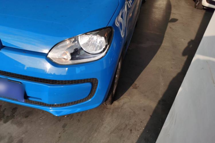 Used Volkswagen up! 2015 1.0L move up! Left Front Headlight